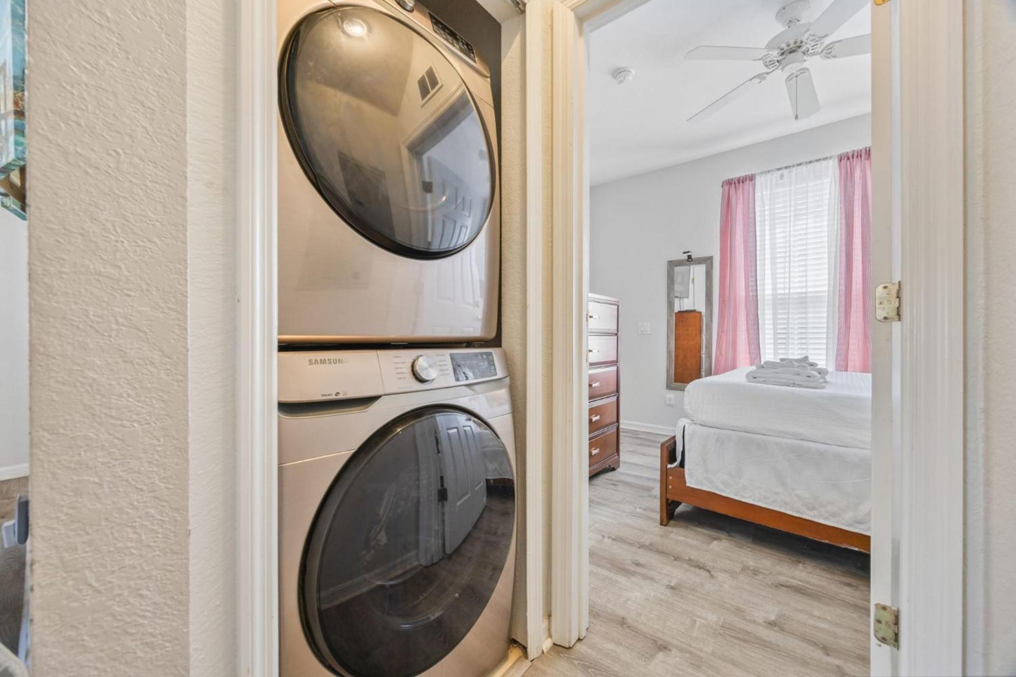Сasa de vacaciones Cozy Stylish Townhome