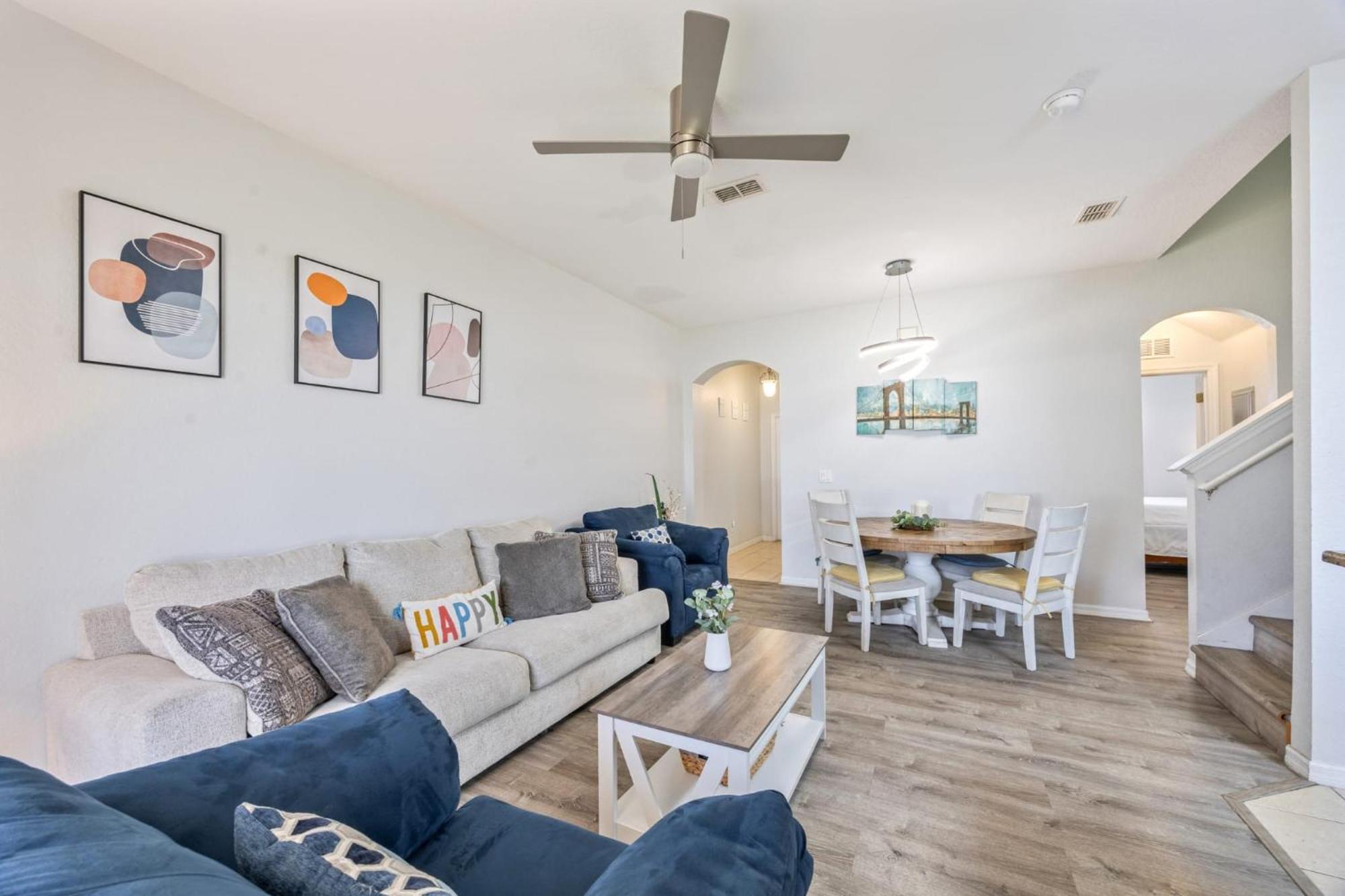 Сasa de vacaciones Cozy Stylish Townhome